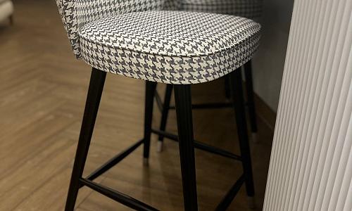 Стул полубарный Глори. Массив. Декор Серебро.